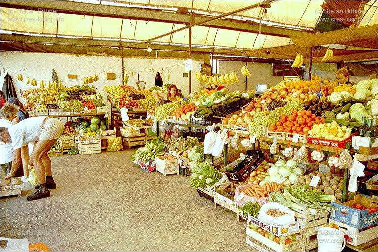 Obst- und Gemüsemarkt in Mali Losinj