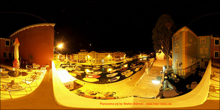 Panorama der Pension Saturn und Villa Mozart im Hafen von Veli Losinj