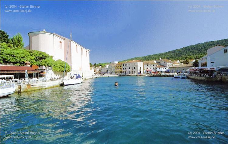 Blick in die Hafeneinfahrt von Veli Losinj